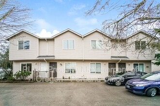 2619 SE 125th Ave in Portland, OR - Building Photo - Building Photo