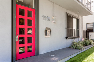 3rd st Plaza in Long Beach, CA - Building Photo - Building Photo