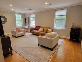 400 Commonwealth Ave in Alexandria, VA - Building Photo