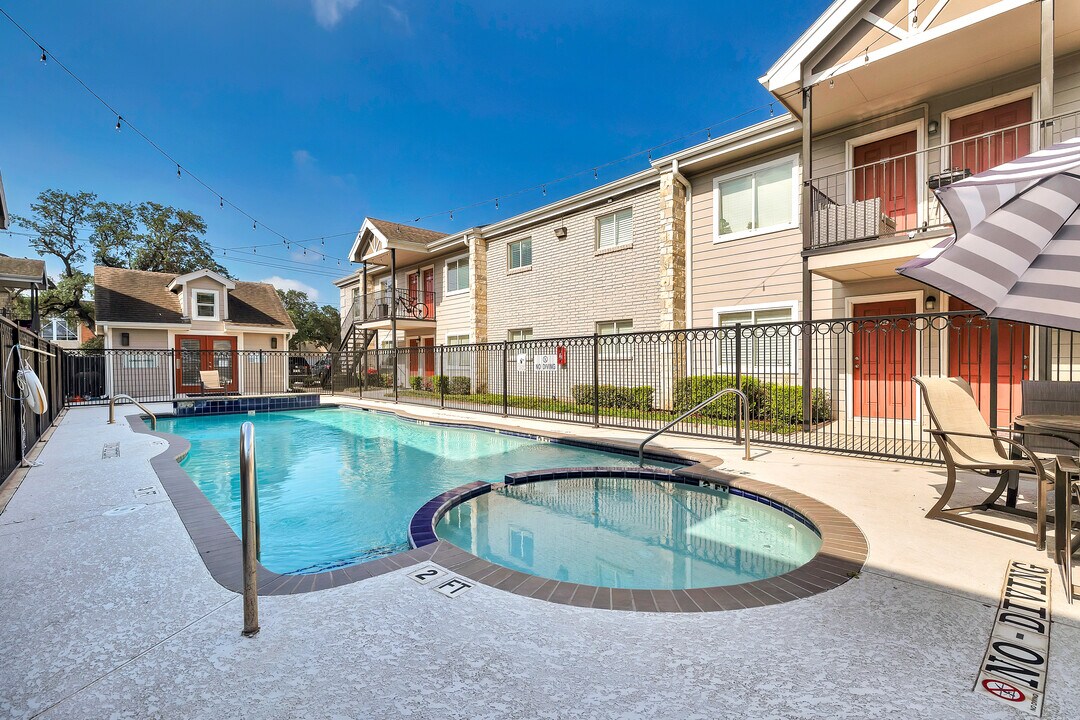 The Grove at 43rd in Houston, TX - Foto de edificio