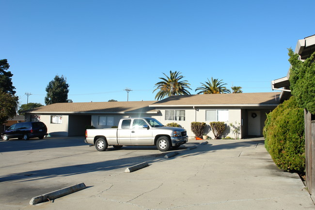 429 San Benito Cir in Salinas, CA - Building Photo - Building Photo