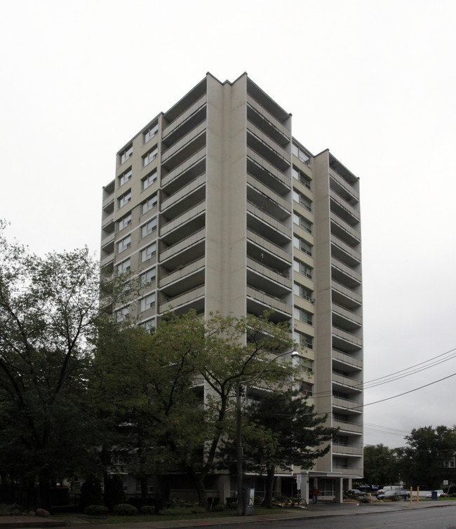 The Summit in Toronto, ON - Building Photo - Building Photo