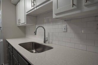 Enclave at Roswell in Roswell, GA - Building Photo - Building Photo