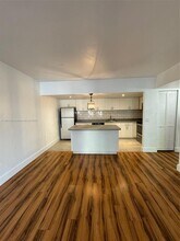 7921 SW 104th St in Miami, FL - Building Photo - Building Photo