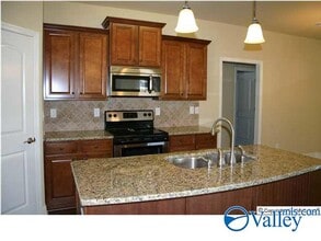 2916 Pasture View Lane Southeast in Owens Cross Roads, AL - Building Photo - Building Photo