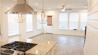 7245 Conley St in Houston, TX - Building Photo - Building Photo