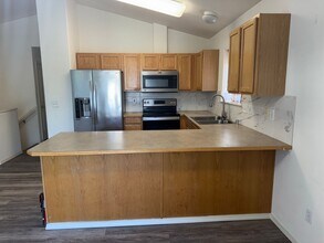 2924 Red Currant Cir in Anchorage, AK - Building Photo - Building Photo