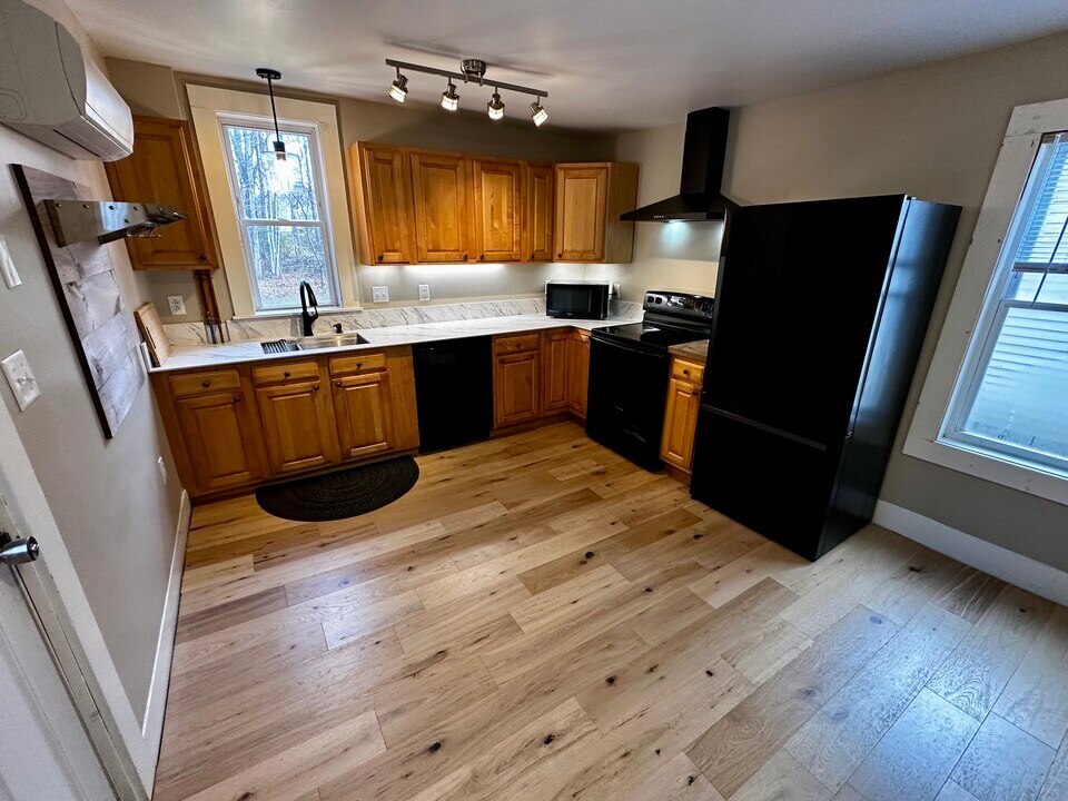 44 Kansas Rd in Bridgton, ME - Building Photo