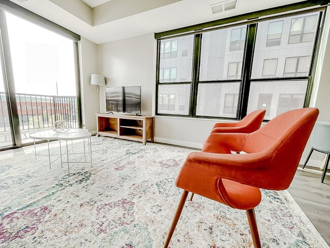 1400 E Walnut St, Unit SI ID1036793P