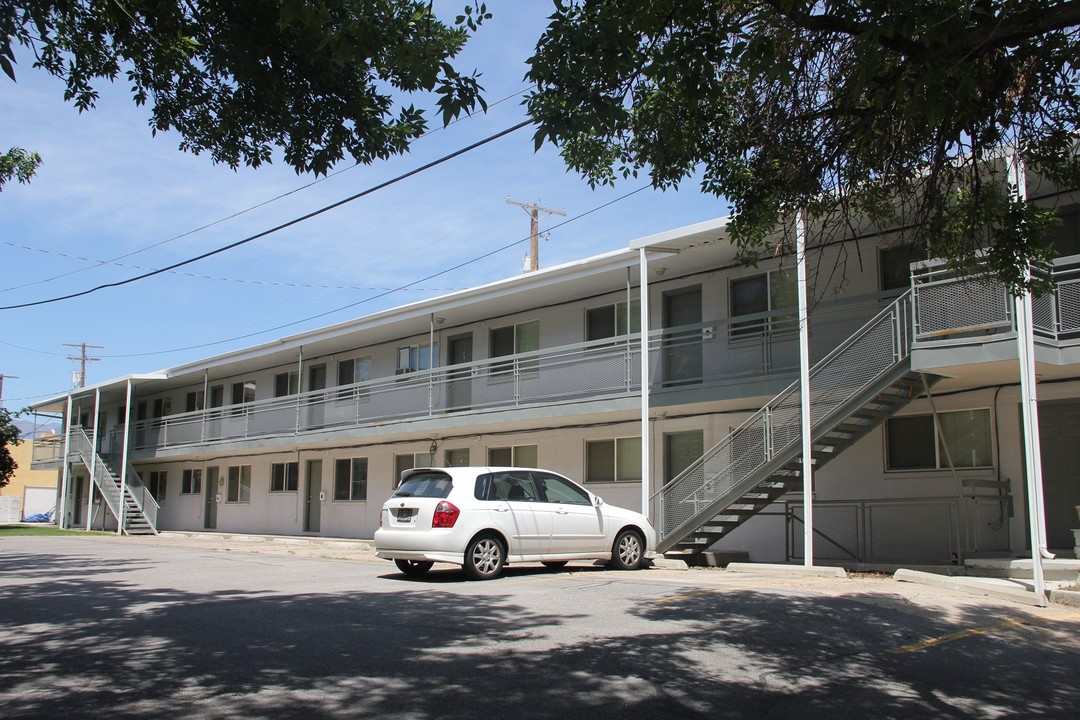 30 W 100 N in Kaysville, UT - Foto de edificio