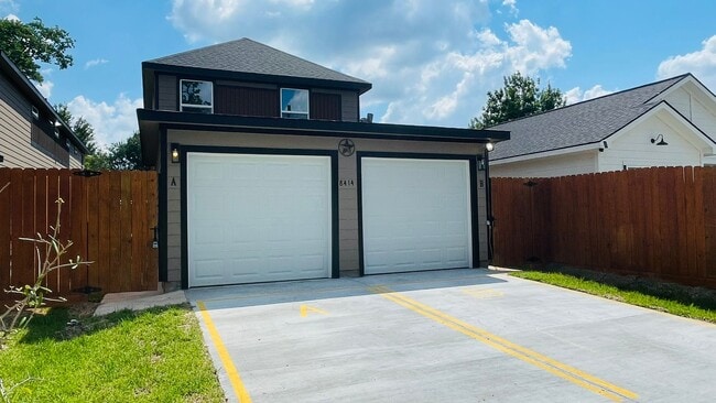 8414 Sandra St in Houston, TX - Foto de edificio - Building Photo