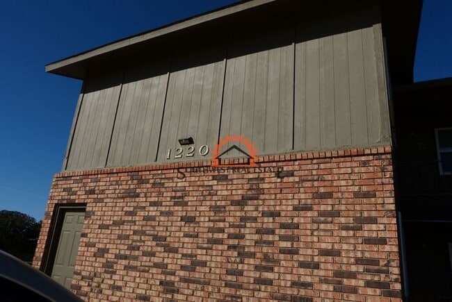 1220 W Manana Blvd in Clovis, NM - Building Photo - Building Photo