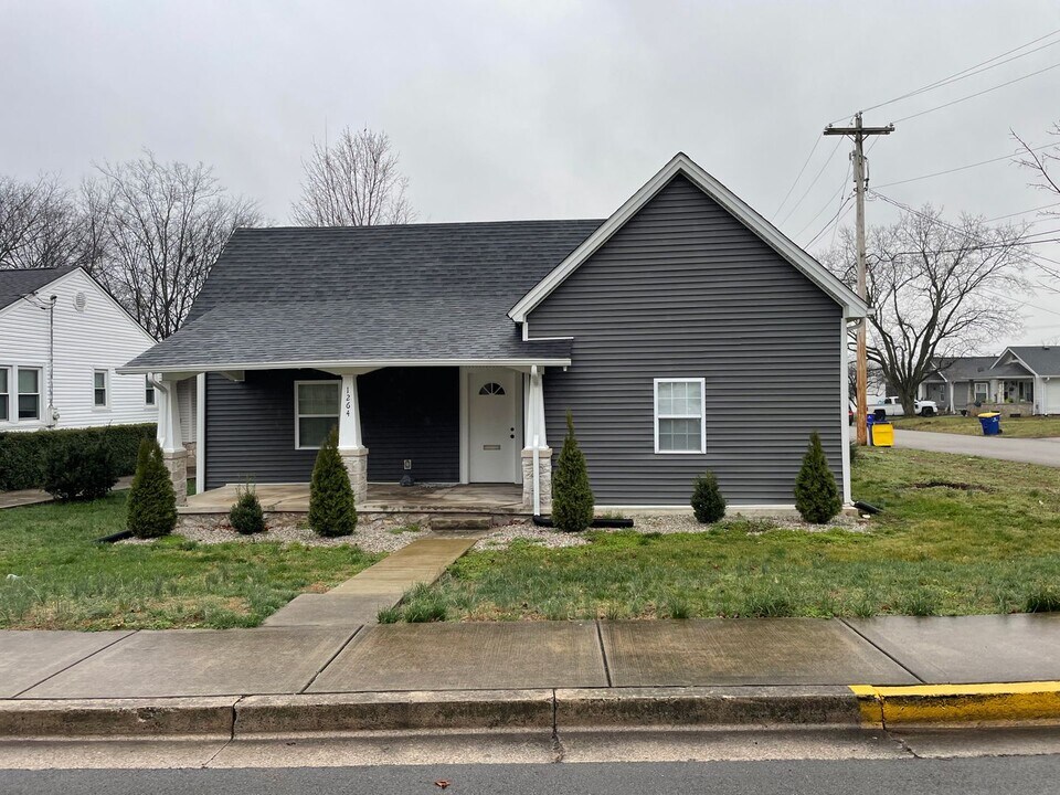 1264 Kenton St in Bowling Green, KY - Building Photo