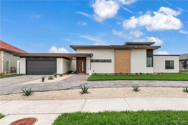 4712 Estancia Pkwy in McAllen, TX - Building Photo - Building Photo