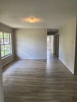 4318 Wild Oak Dr in San Antonio, TX - Building Photo