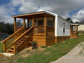 7229 County Rd 2262 in Troy, AL - Building Photo