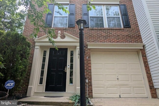 161 Shirley Square SE in Leesburg, VA - Building Photo - Building Photo