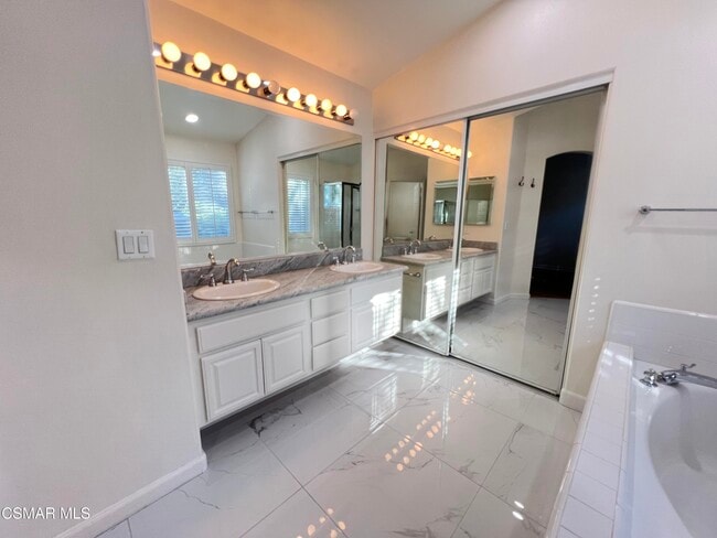 4783 Rhapsody Dr in Oak Park, CA - Building Photo - Building Photo