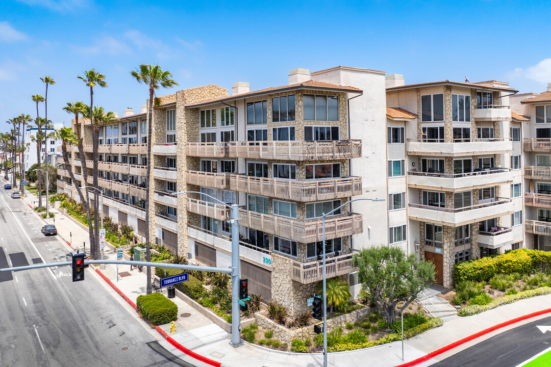 La Casita Condominium in Redondo Beach, CA - Building Photo