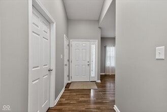 6607 Laurelwood Dr in Pendleton, IN - Building Photo - Building Photo