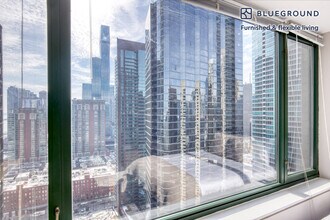 420 E Ohio St in Chicago, IL - Building Photo - Building Photo