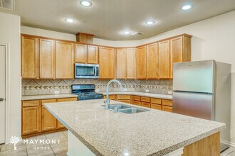 8318 Terrace Brook Dr in Houston, TX - Building Photo - Building Photo