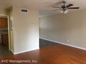 6140 Gloria Dr in Sacramento, CA - Building Photo - Building Photo