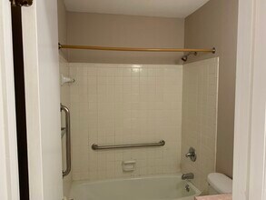 1672 Goshen Rd, Unit B1  1672 Goshen Road in Augusta, GA - Foto de edificio - Building Photo