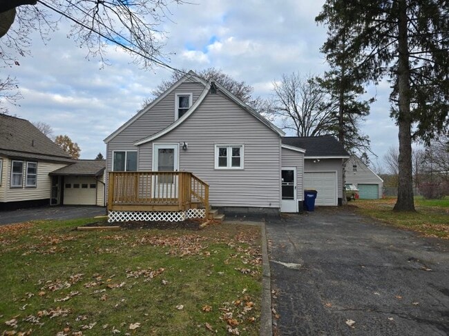 property at 1202 Van Vleck Rd