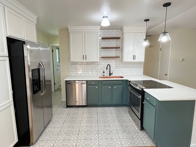 property at 1280 Rayburn Dr