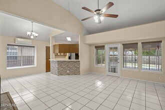 12072 Autumn Gate Dr in El Paso, TX - Building Photo - Building Photo