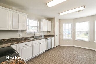 4027 Cary Creek Dr in Baytown, TX - Foto de edificio - Building Photo