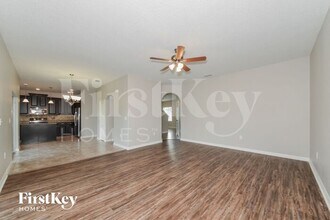 16609 Magnolia Reserve Pl in Wimauma, FL - Building Photo - Building Photo