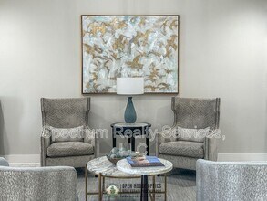 1478 Riverplace Blvd in Jacksonville, FL - Foto de edificio - Building Photo