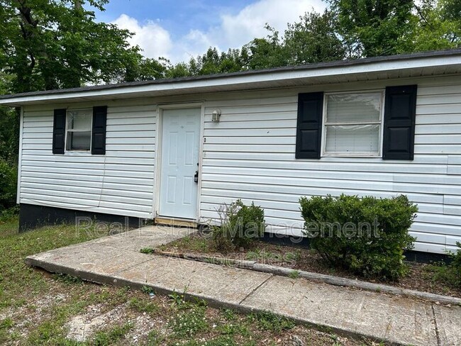 property at 413 N Hill St