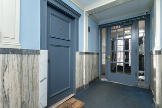 448 Park Dr, Unit 4 in Boston, MA - Building Photo - Building Photo