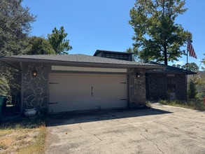 306 Curacao Way in Niceville, FL - Building Photo - Building Photo