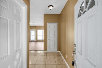 172 Binnacle Ct in Willis, TX - Building Photo - Building Photo