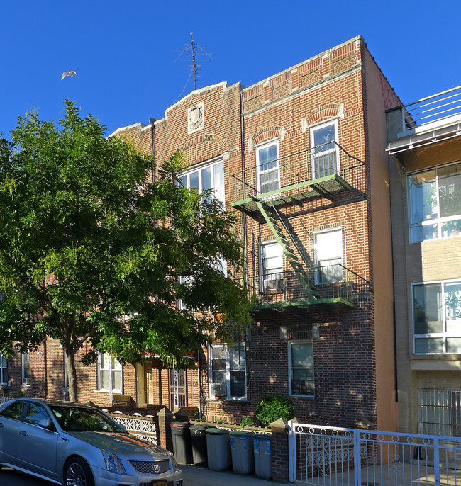 2351 81st St in Brooklyn, NY - Foto de edificio - Building Photo