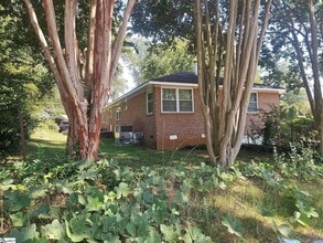 4 McNeil Ct in Greenville, SC - Building Photo - Building Photo