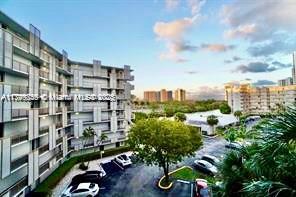 3401 N Country Club Dr in Aventura, FL - Building Photo - Building Photo
