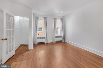 821 N Bambrey St in Philadelphia, PA - Building Photo - Building Photo