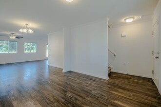 703 Torbay Dr in McLeansville, NC - Building Photo - Building Photo