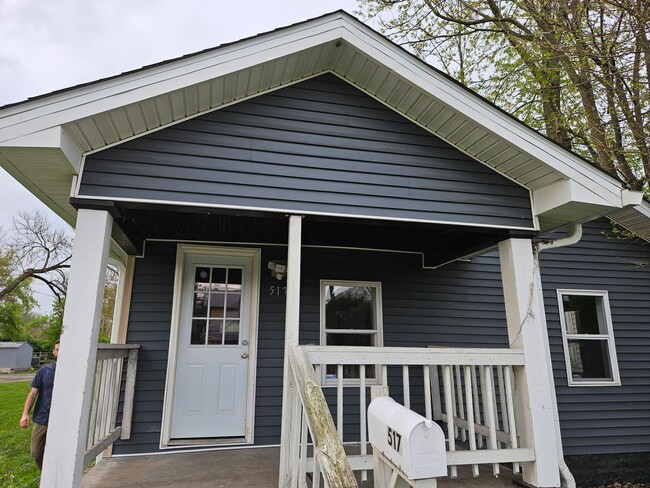 property at 517 W 26th St