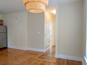397 Washington St, Unit 2 in Somerville, MA - Foto de edificio - Building Photo