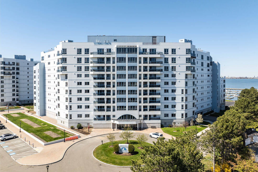 Marina Point in Quincy, MA - Building Photo