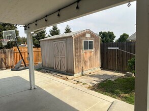 5217 W Howard Ct in Visalia, CA - Building Photo - Building Photo