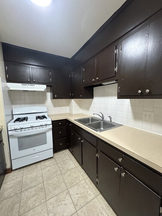 580 Bridge St, Unit 10 in Weymouth, MA - Building Photo