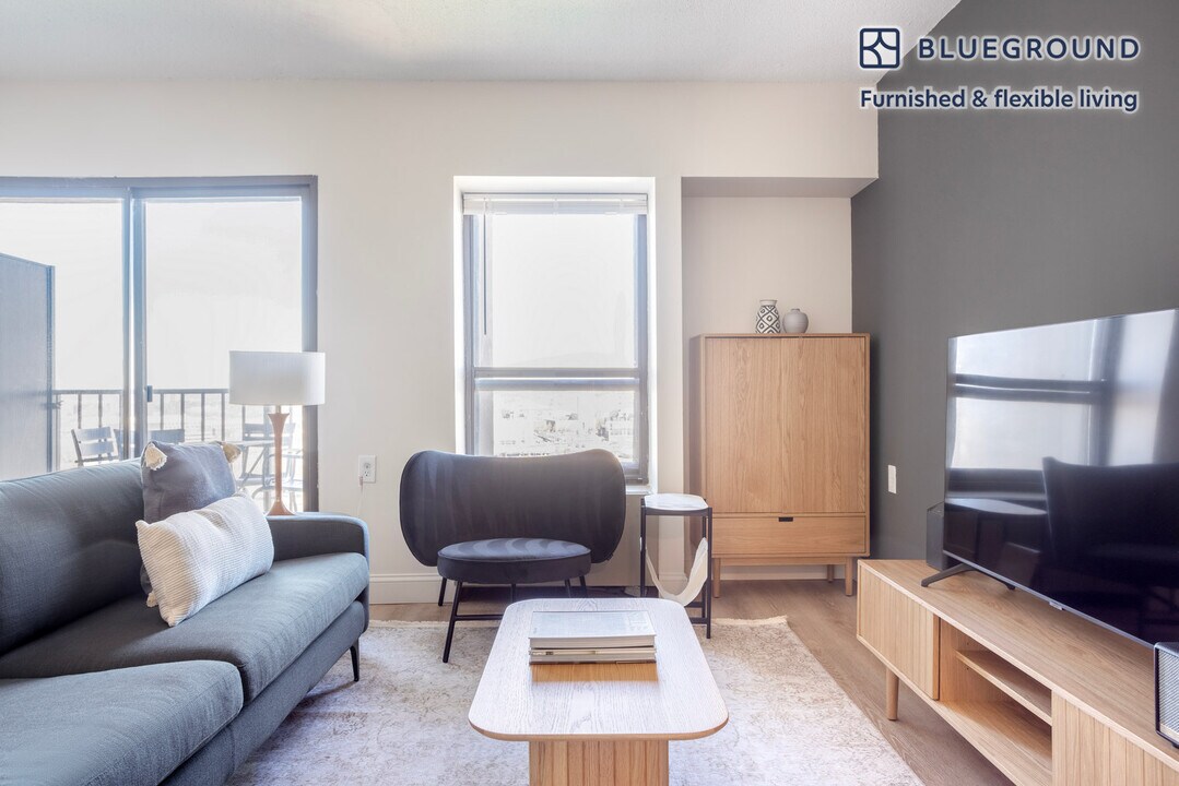 270 Babcock St in Boston, MA - Building Photo