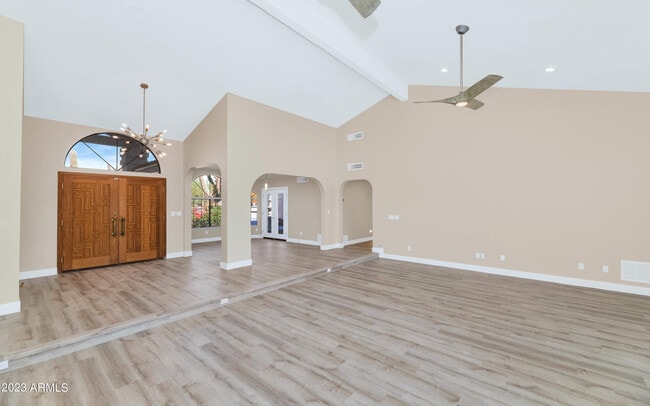 8633 E Camino Del Monte in Scottsdale, AZ - Building Photo - Building Photo